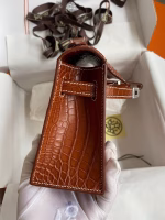 Hermes Kelly Pochette Handmade Bag In Gold Matte Alligator Leather - Image 5