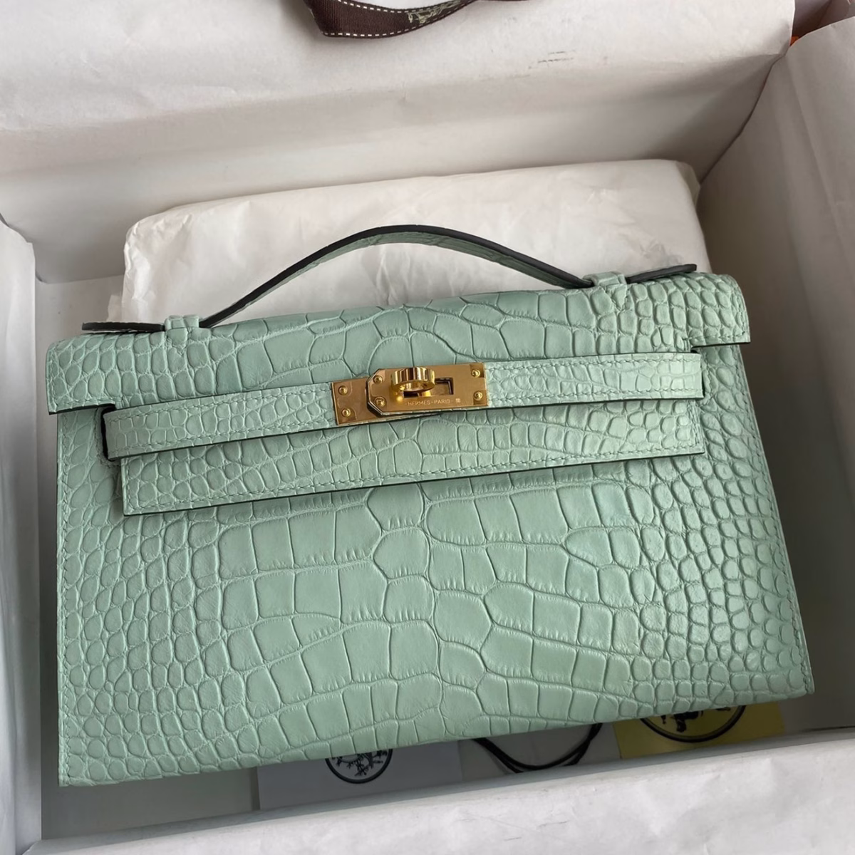 Hermes Kelly Pochette Handmade Bag In Vert D'eau Matte Alligator Leather - Image 1