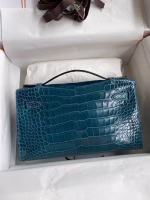 Hermes Kelly Pochette Handmade Bag In Colvert Shiny Alligator Leather - Image 6