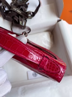 Hermes Kelly Pochette Handmade Bag In Rose Extreme Shiny Alligator Leather - Image 3