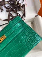 Hermes Kelly Pochette Handmade Bag In Vert Emerald Shiny Alligator Leather - Image 7