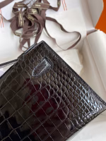 Hermes Kelly Pochette Handmade Bag In Black Shiny Alligator Leather - Image 9