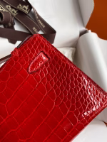 Hermes Kelly Pochette Handmade Bag In Red Shiny Alligator Leather - Image 2