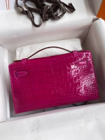 Hermes Kelly Pochette Handmade Bag In Rose Scheherazade Shiny Alligator Leather - Image 7