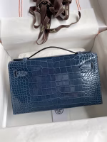 Hermes Kelly Pochette Handmade Bag In Vert Bosphore Shiny Alligator Leather - Image 6