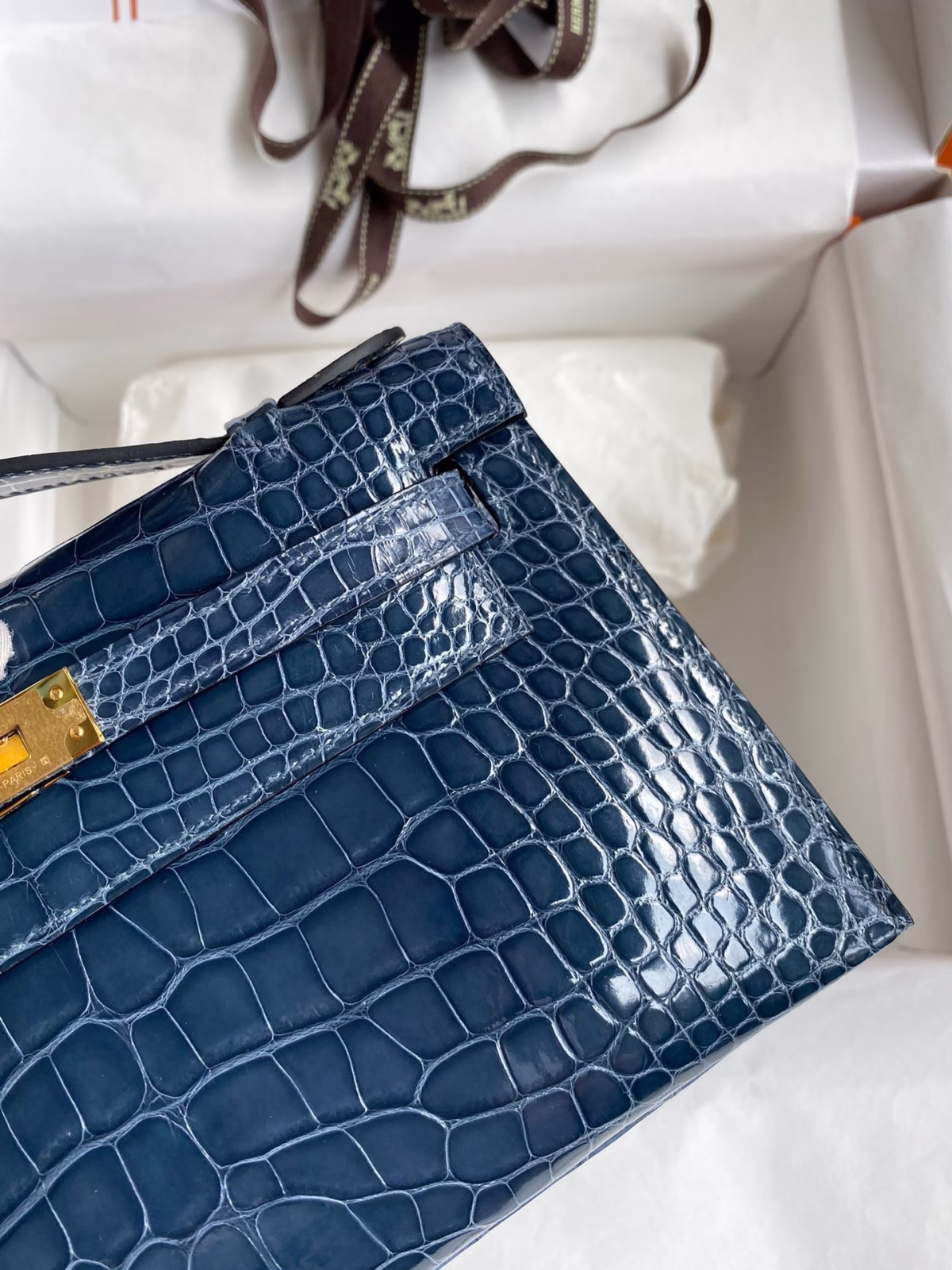 Hermes Kelly Pochette Handmade Bag In Vert Bosphore Shiny Alligator Leather - Image 8