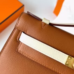 Hermes HSS Kelly Pochette Bicolor Bag in Gold and Craie Swift Calfskin - Image 4