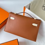 Hermes HSS Kelly Pochette Bicolor Bag in Gold and Craie Swift Calfskin - Image 9