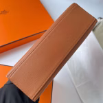 Hermes HSS Kelly Pochette Bicolor Bag in Gold and Craie Swift Calfskin - Image 5
