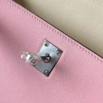 Hermes HSS Kelly Pochette Bicolor Bag in Pink and Craie Swift Calfskin - Image 3