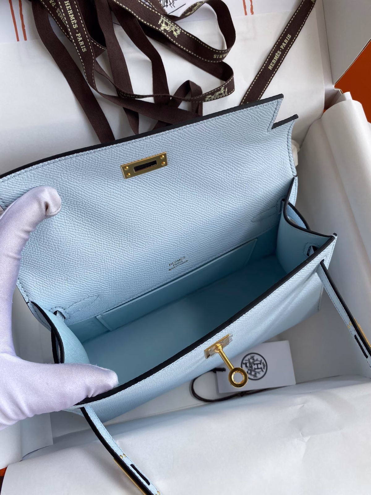 Hermes Kelly Pochette Handmade Bag In Blue Brume Epsom Calfskin - Image 4