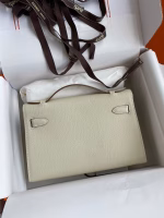Hermes Kelly Pochette Handmade Bag In Craie Epsom Calfskin - Image 6