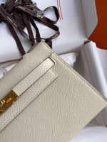 Hermes Kelly Pochette Handmade Bag In Craie Epsom Calfskin - Image 8