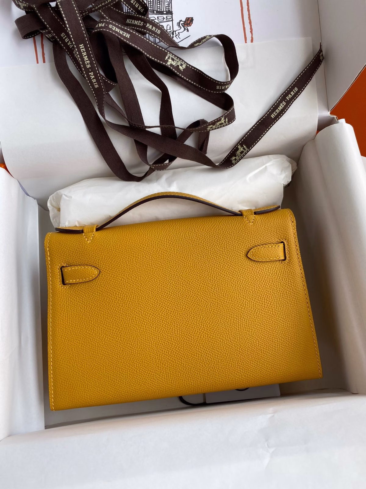 Hermes Kelly Pochette Handmade Bag In Jaune Ambre Epsom Calfskin - Image 2