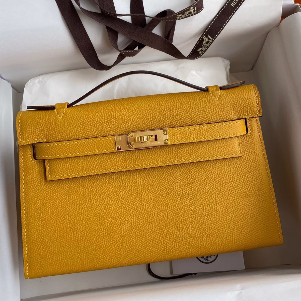 Hermes Kelly Pochette Handmade Bag In Jaune Ambre Epsom Calfskin - Image 1
