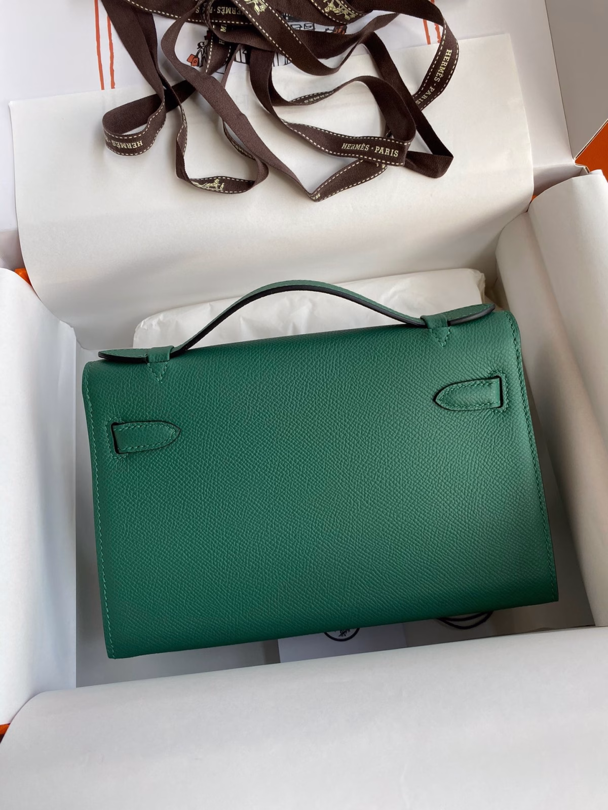 Hermes Kelly Pochette Handmade Bag In Malachite Epsom Calfskin - Image 6