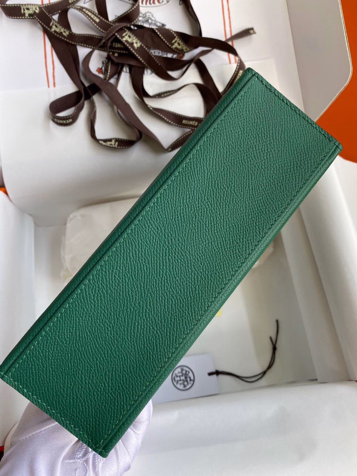 Hermes Kelly Pochette Handmade Bag In Malachite Epsom Calfskin - Image 7