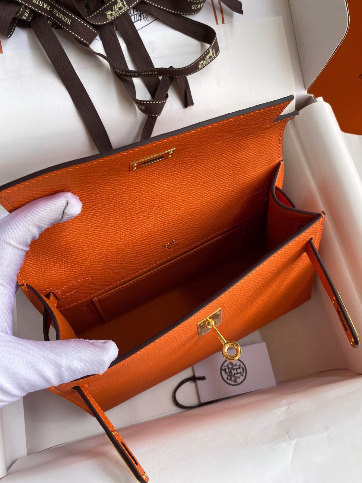 Hermes Kelly Pochette Handmade Bag In Orange Epsom Calfskin - Image 5