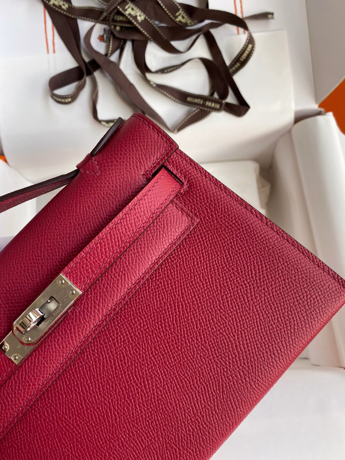 Hermes Kelly Pochette Handmade Bag In Ruby Epsom Calfskin - Image 8