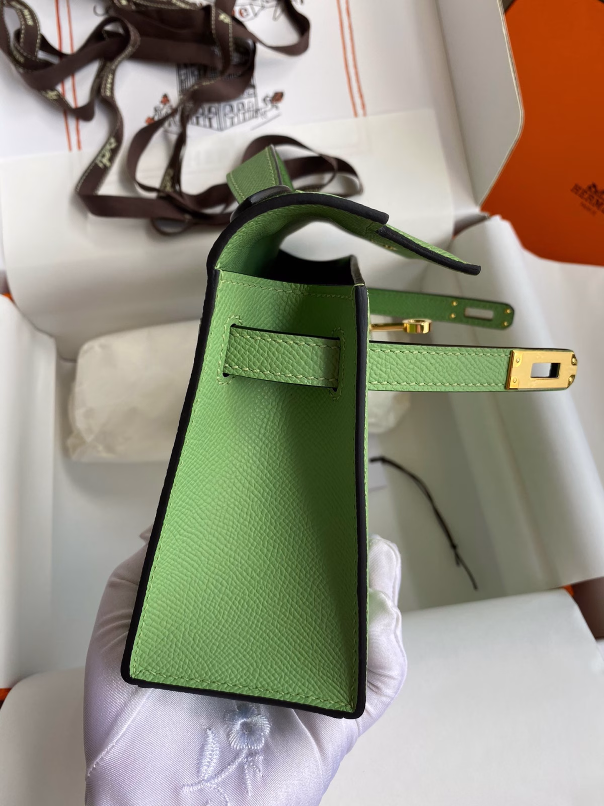 Hermes Kelly Pochette Handmade Bag In Vert Cypres Epsom Calfskin - Image 3