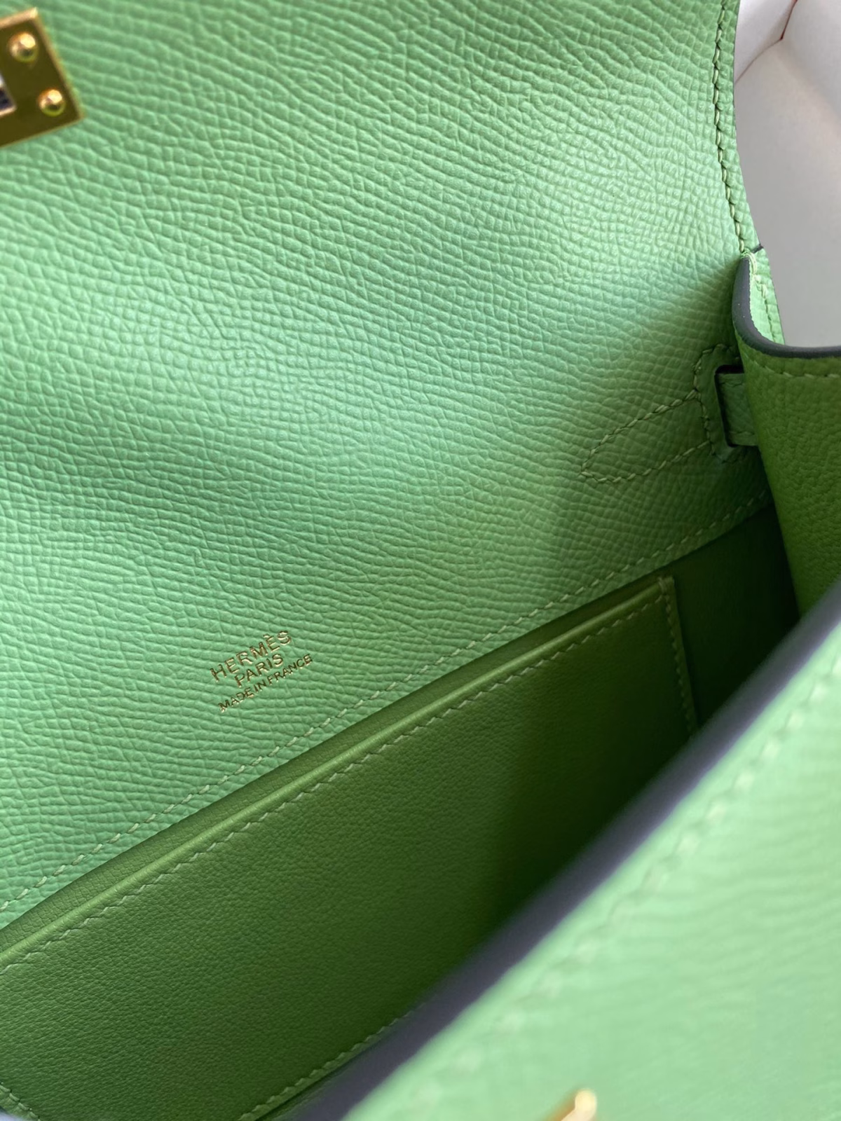 Hermes Kelly Pochette Handmade Bag In Vert Cypres Epsom Calfskin - Image 5