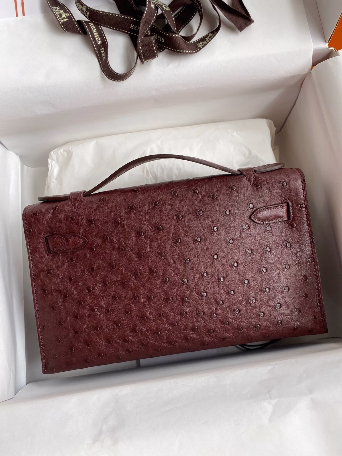 Hermes Kelly Pochette Handmade Bag In Bordeaux Ostrich Leather - Image 6