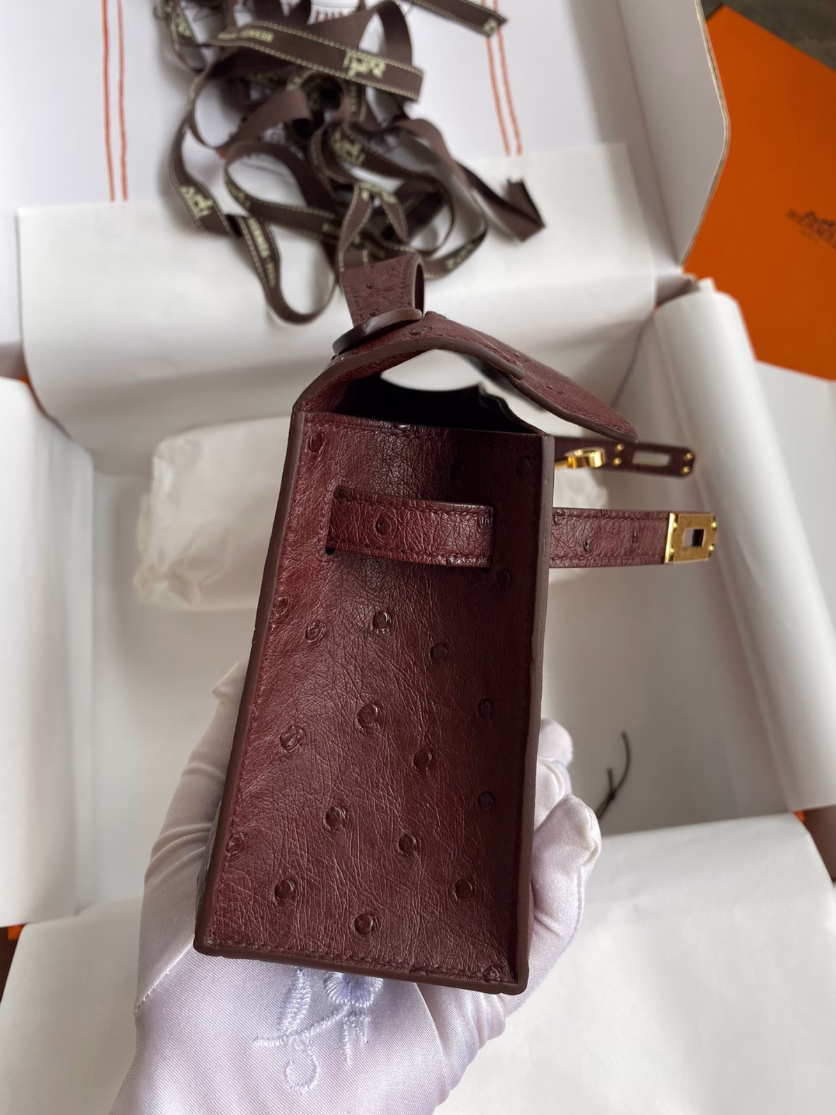 Hermes Kelly Pochette Handmade Bag In Bordeaux Ostrich Leather - Image 3