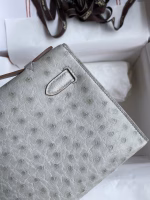 Hermes Kelly Pochette Handmade Bag In Pearl Grey Ostrich Leather - Image 8