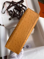 Hermes Kelly Pochette Handmade Bag In Sesame Ostrich Leather - Image 8
