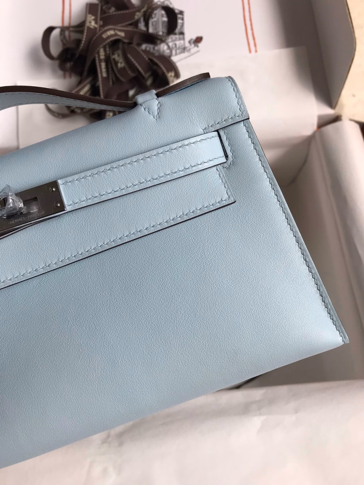 Hermes Kelly Pochette Handmade Bag In Blue Brume Swift Calfskin - Image 5