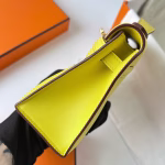 Hermes Kelly Pochette Handmade Bag In Lime Swift Calfskin - Image 6
