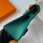 Hermes Kelly Pochette Handmade Bag In Malachite Swift Calfskin - Image 3