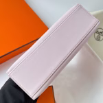 Hermes Kelly Pochette Handmade Bag In Mauve Pale Swift Calfskin - Image 2