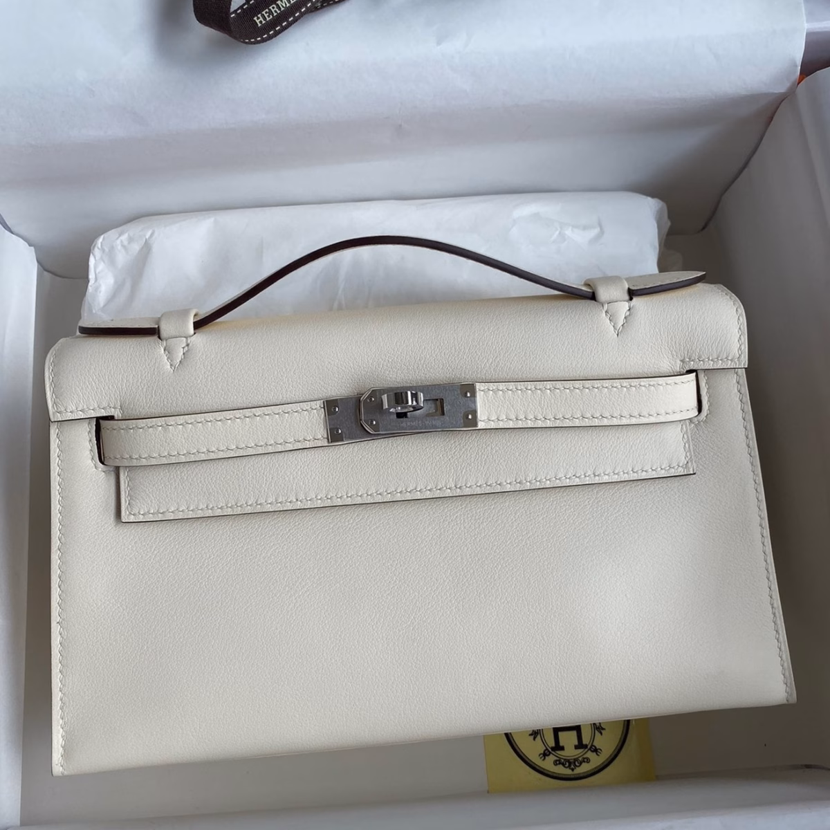 Hermes Kelly Pochette Handmade Bag In Nata Swift Calfskin - Image 1