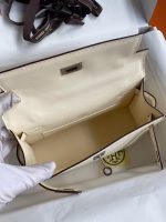 Hermes Kelly Pochette Handmade Bag In Nata Swift Calfskin - Image 4