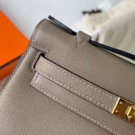 Hermes Kelly Pochette Handmade Bag In Taupe Swift Calfskin - Image 3