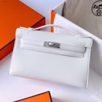Hermes Kelly Pochette Handmade Bag In White Swift Calfskin - Image 6