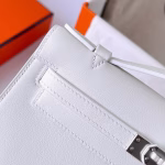 Hermes Kelly Pochette Handmade Bag In White Swift Calfskin - Image 5