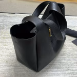 Saint Laurent Bea Tote Bag in Black Grained Leather - Image 6