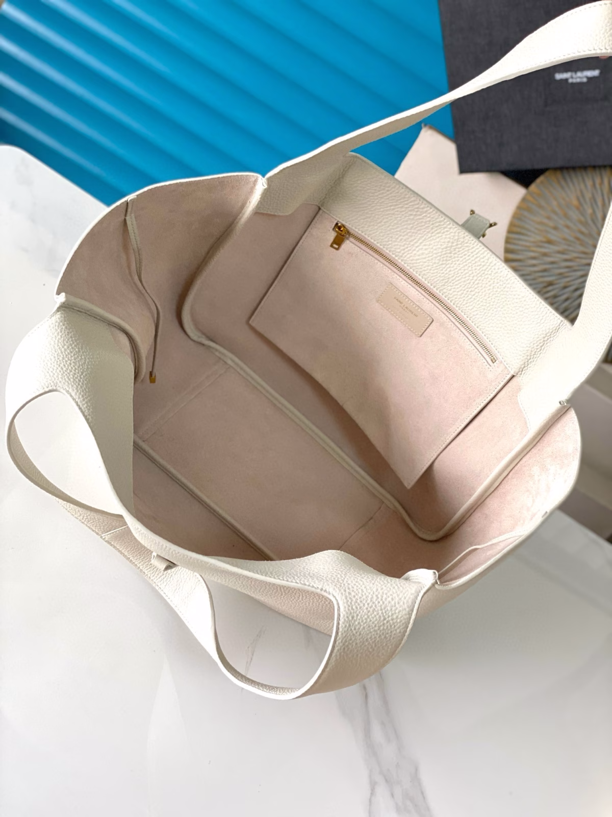 Saint Laurent LE 5 A 7 Bea Tote Bag in White Grained Leather - Image 5