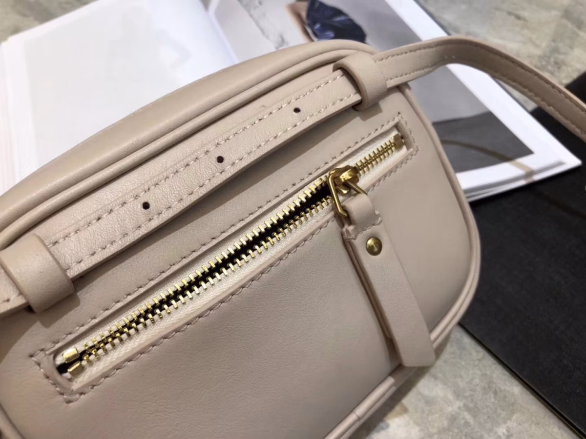 Saint Laurent Lou Belt Bag In Blanc Matelasse Leather - Image 2