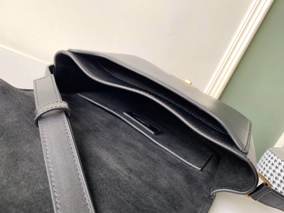 Saint Laurent Betty Satchel In Black Smooth Leather - Image 3