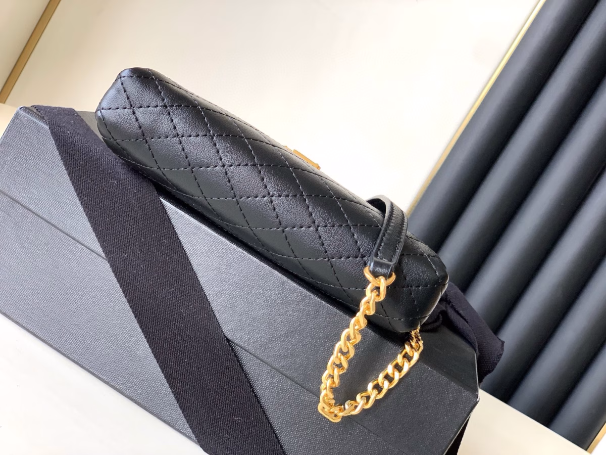 Saint Laurent Gaby Zipped Pouch in Black Quilted Lambskin - Image 2