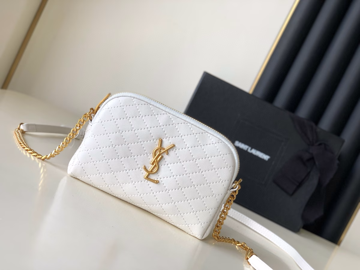 Saint Laurent Gaby Zipped Pouch in White Quilted Lambskin - Image 7