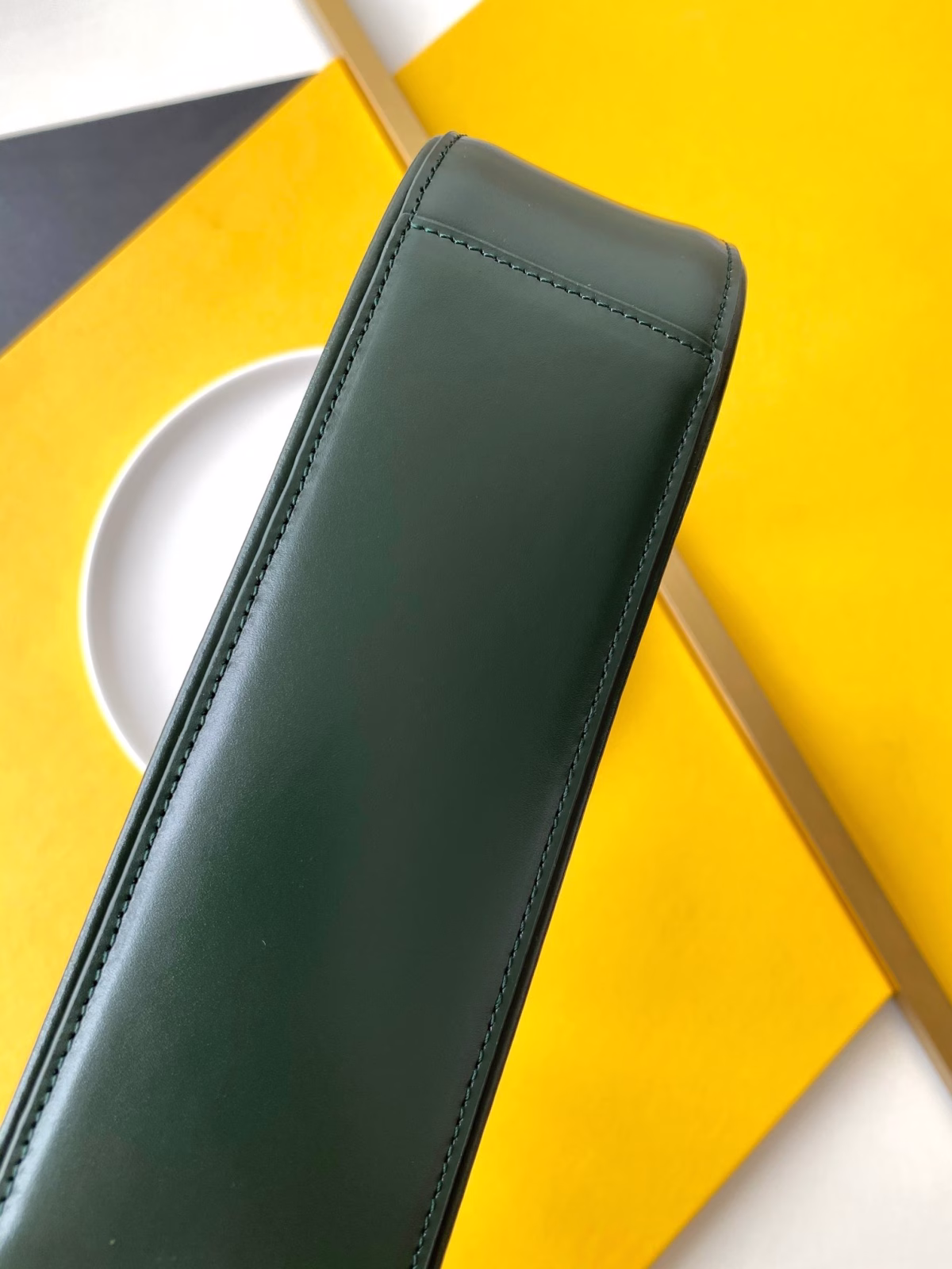 Saint Laurent Le 5 ? 7 Hobo Bag in Green Smooth Leather - Image 8