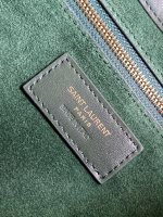 Saint Laurent Le 5 ? 7 Hobo Bag in Green Smooth Leather - Image 4