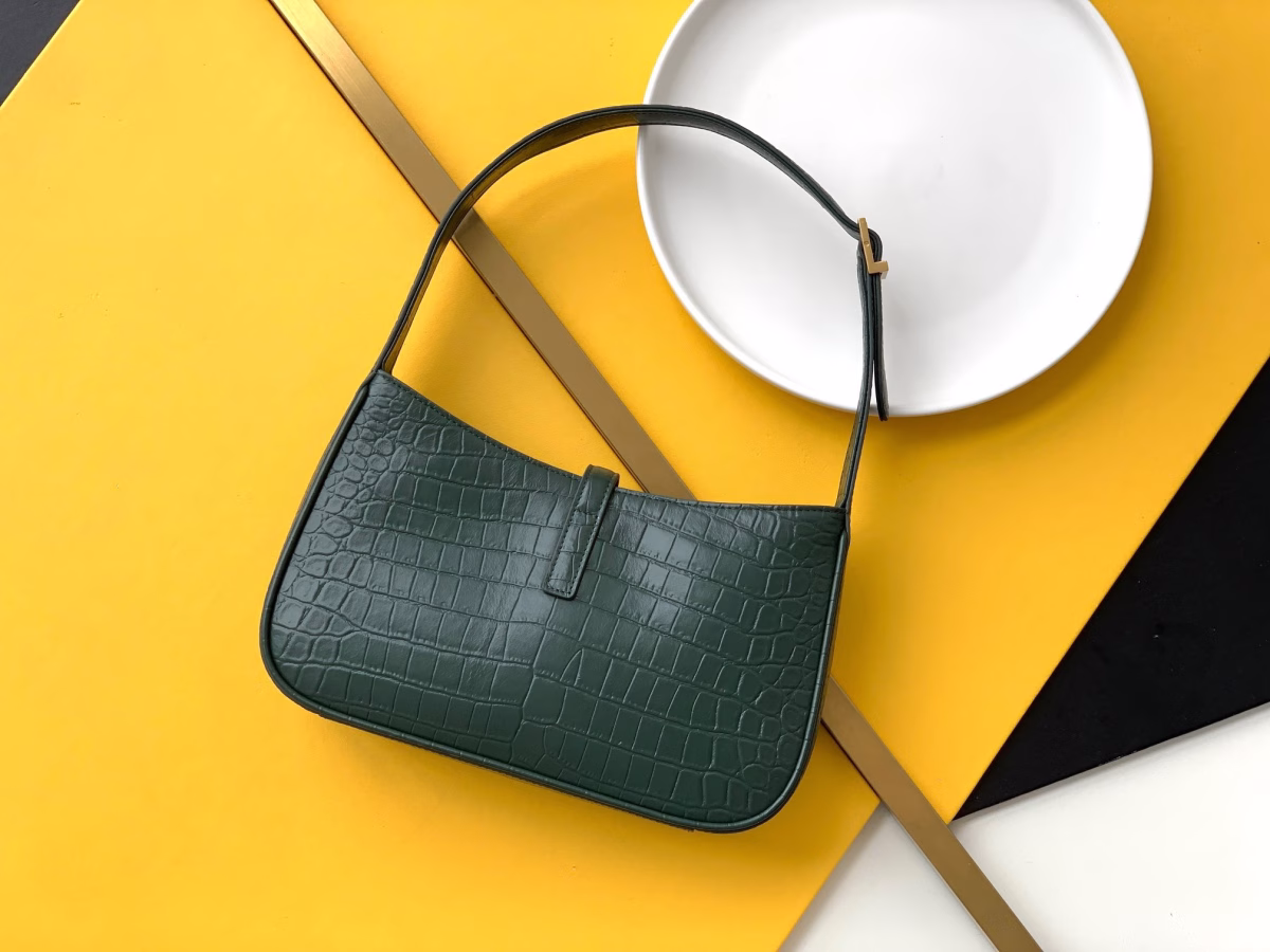 Saint Laurent Le 5 ? 7 Hobo Bag in Green Crocodile Embossed Leather - Image 7