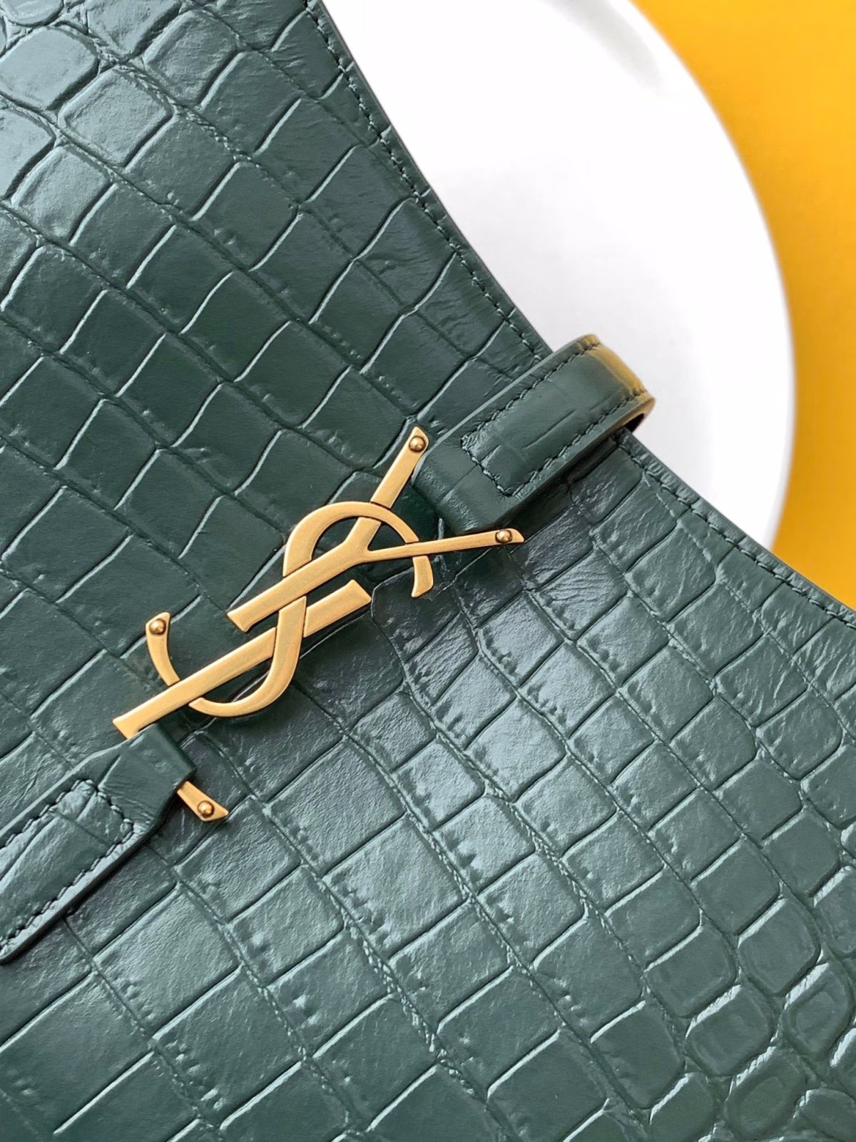 Saint Laurent Le 5 ? 7 Hobo Bag in Green Crocodile Embossed Leather - Image 2