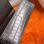 Saint Laurent Le 5 ¨¤ 7 Hobo Bag In Black Crocodile-embossed Leather - Image 3