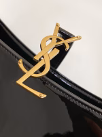 Saint Laurent Le 5 ? 7 Hobo Bag in Black Patent Calfskin - Image 10